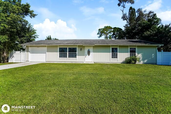 Primary Photo - 9073 KING RD W, FORT MYERS, FL 33967
