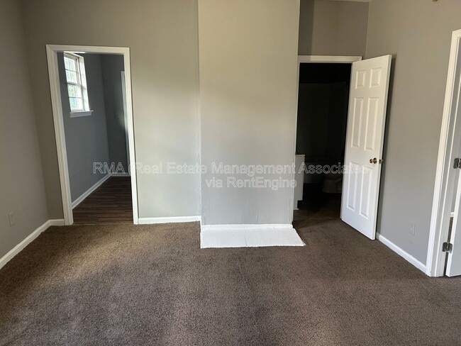 Foto del edificio - 113 W Tinsley St