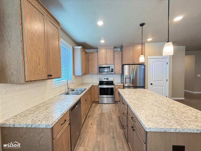 Building Photo - Modern 3-Bed Moxee Home with Huge Fenced Yard & Covered Patio