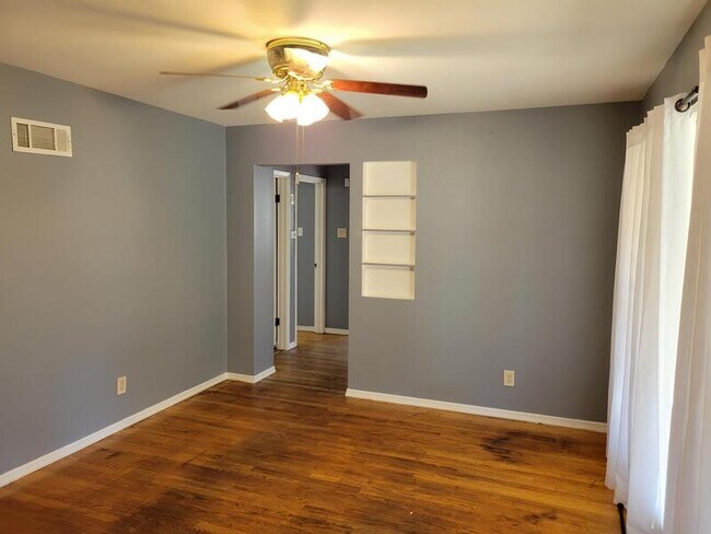Building Photo - 755 Babler Dr