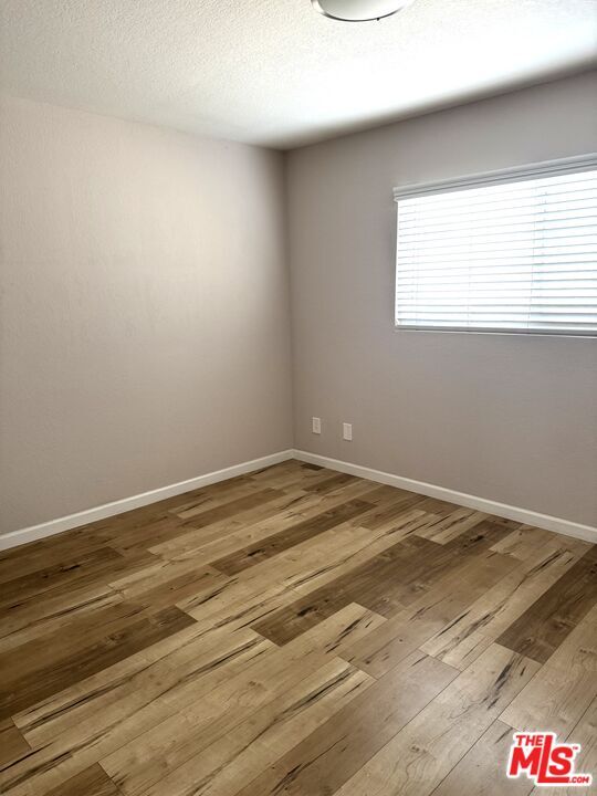 Foto del edificio - 1616 W 206th St