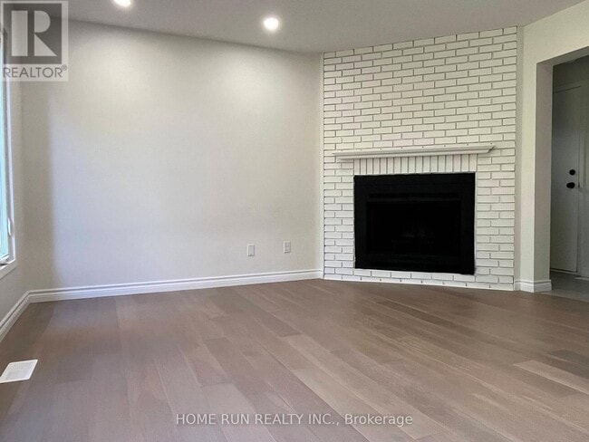 Building Photo - 17 McClure Crescent