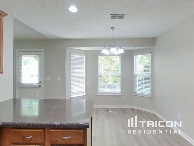 Building Photo - 1056 Shire Dr