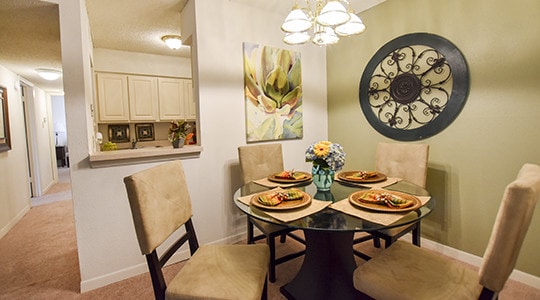 Dining Room - Fox Run