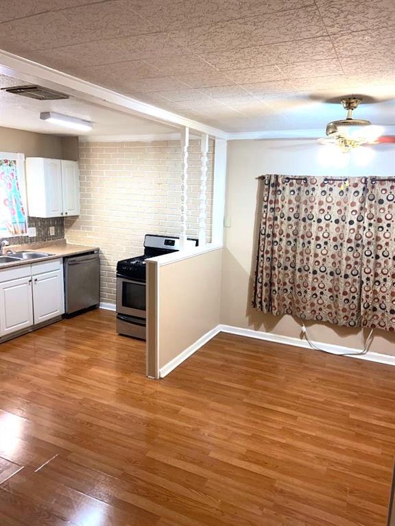 Building Photo - 7415 Leaftex Dr