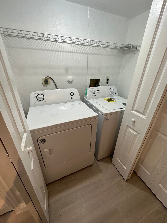 Foto del edificio - 2341 NW 33rd St