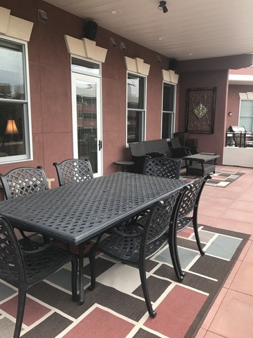 Large Patio - 102 S Union Ave