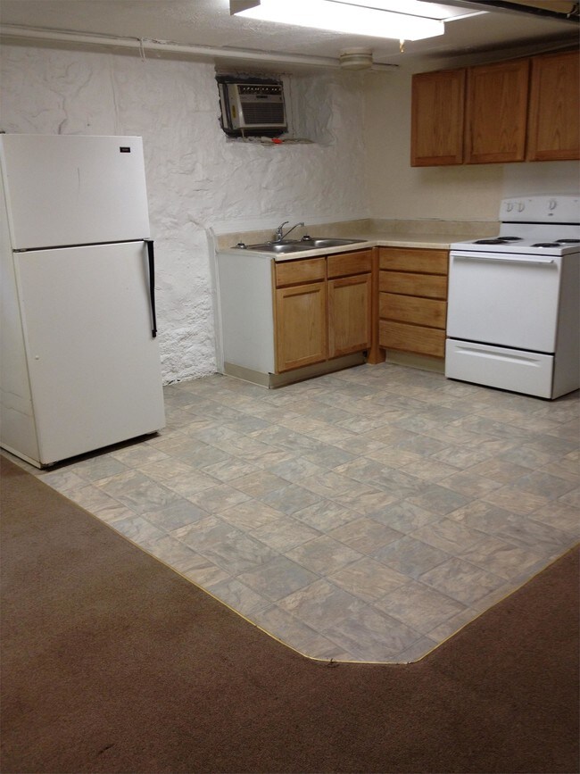 Building Photo - 265 Lyndhurst Pl