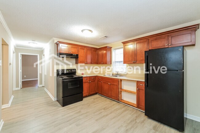 Building Photo - 3621 Vanuys Rd