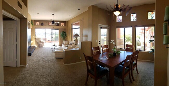 Building Photo - 13013 N Panorama Dr