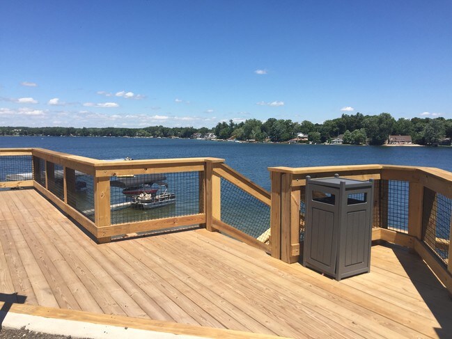 Large public deck and parking - 6760 Elmview Ave NE