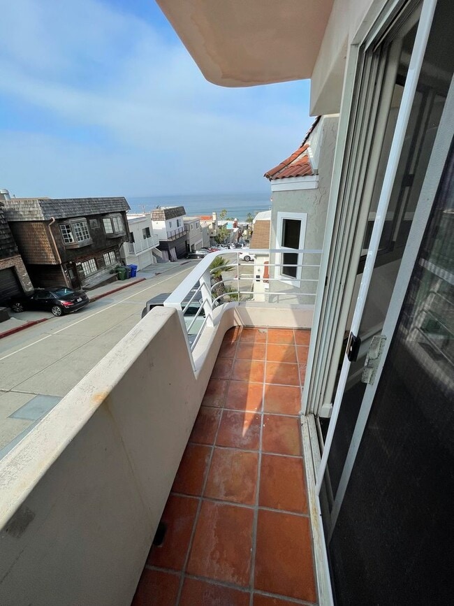 Building Photo - Luxury 2bd/2 bth with Ocean View