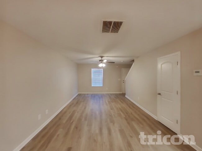 Building Photo - 7123 Tanger Blvd