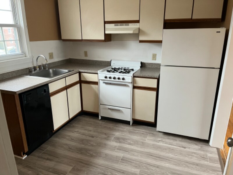 1618 Memorial Ave Unit 2b, West Springfield, MA 01089 Condo for Rent