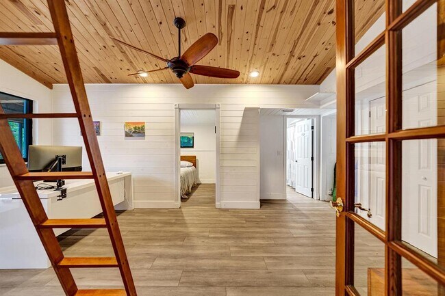 Foto del edificio - 5612 Harding St