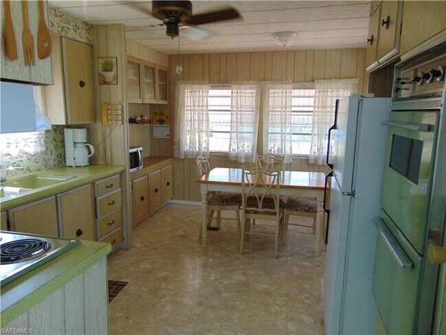 Foto del edificio - SPACIOUS 2 Bedroom Home in Laurel Estates