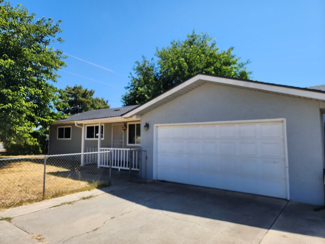 1994 Baugh St, Olivehurst, CA 95961 House Rental in Olivehurst, CA