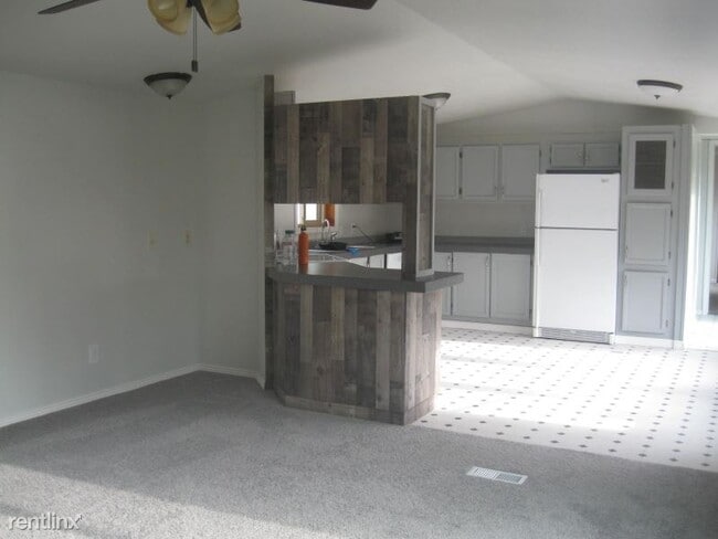 Building Photo - 3308 Lower River Rd