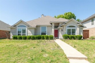 Building Photo - 5415 Plantation Ln