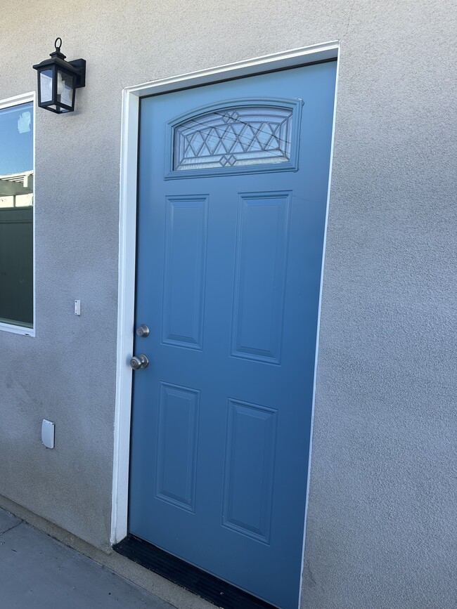 Building Photo - 1865 Gretta Ave