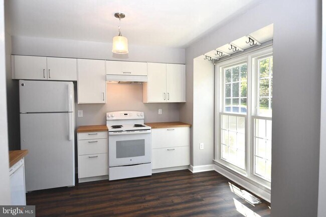 Foto del edificio - 5714 Lofthill Ct