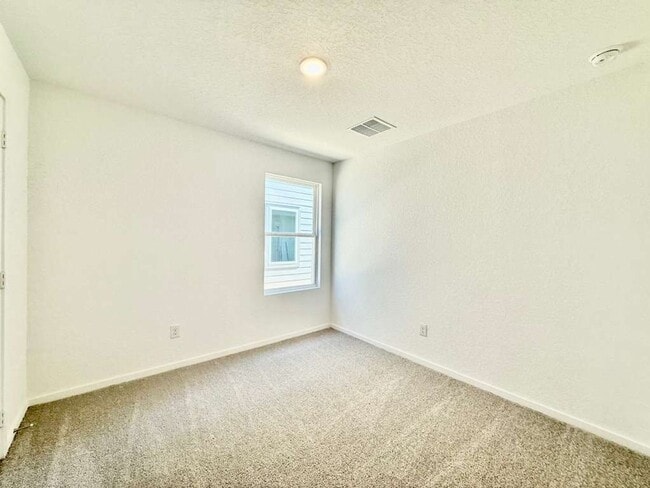 Foto del edificio - 10319 Munoz Mnr