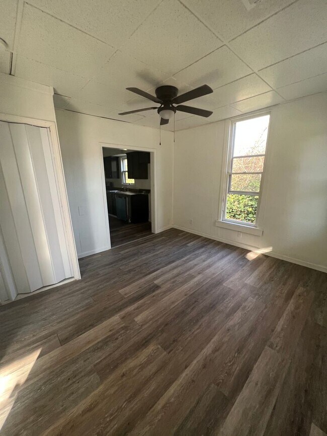 Foto del edificio - Recently Remodeled 3 bedroom 2 full bath!