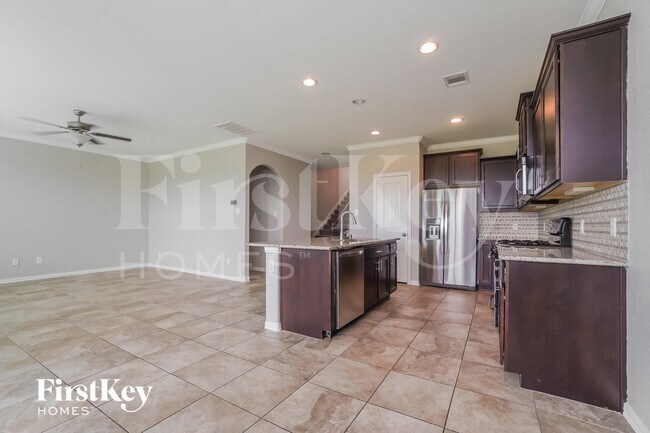 Foto del edificio - 6730 Trinity Trail Ln