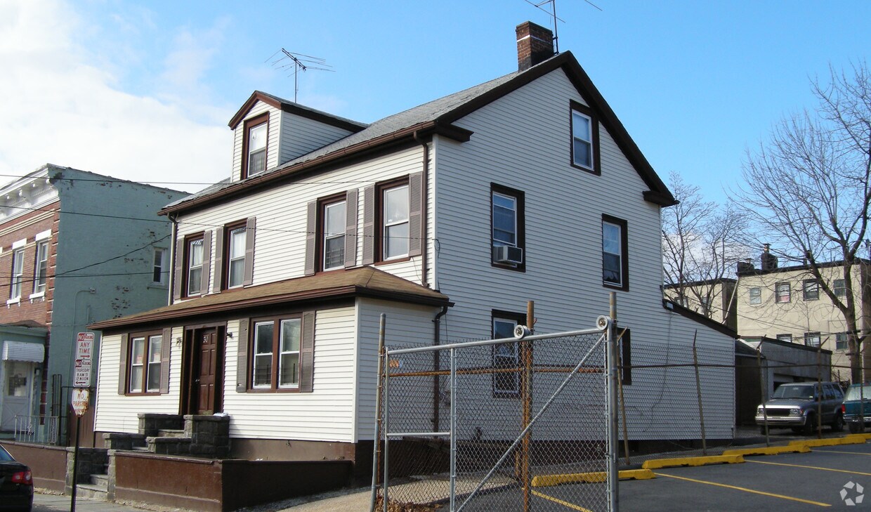 Foto del edificio - 30 S Bleeker St