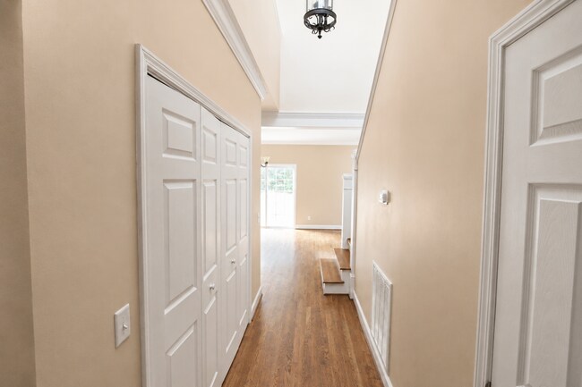 Foto del edificio - 2-Bedroom Townhome with Private Patio in the Heart of Cookeville