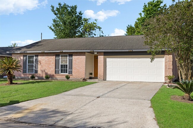 Foto del edificio - 8343 Carriage Creek Dr