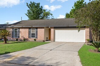 Building Photo - 8343 Carriage Creek Dr