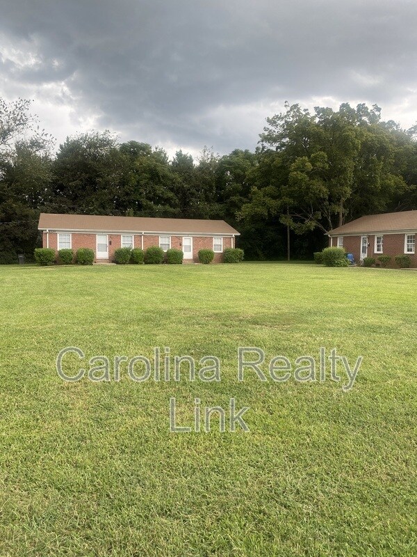 2224 Gilbert St, Charlotte, NC 28216 House Rental in Charlotte, NC