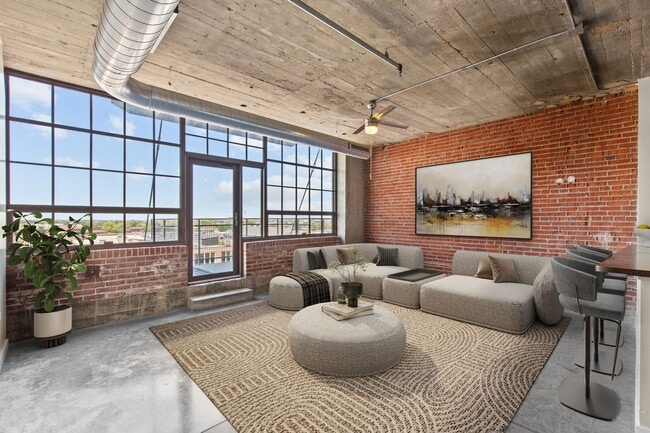 Building Photo - Ventana | On Wash Ave