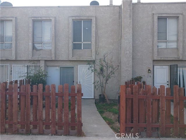 Foto principal - 25180 5th St