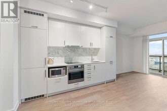 Building Photo - 60-860 Honeycrisp Cres
