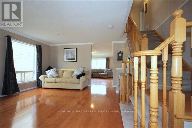 Building Photo - 495 Farlow Crescent