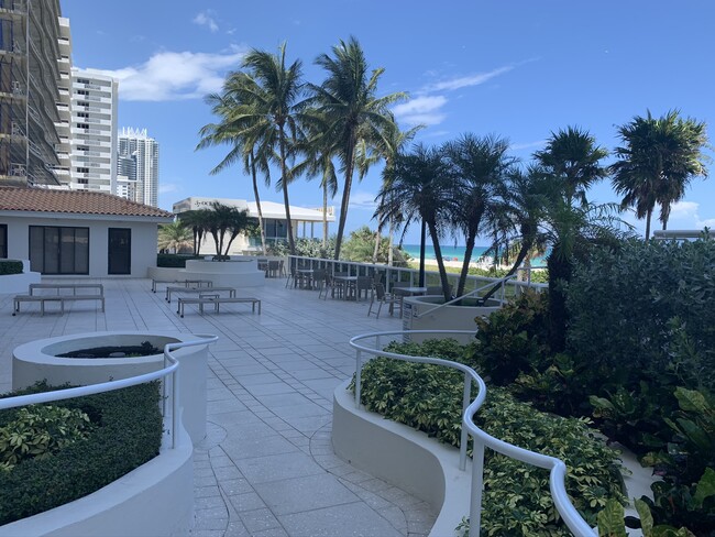 Pool Deck - 5757 Collins Ave