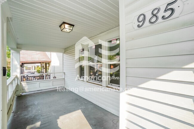 Foto del edificio - 985 Delia Ave