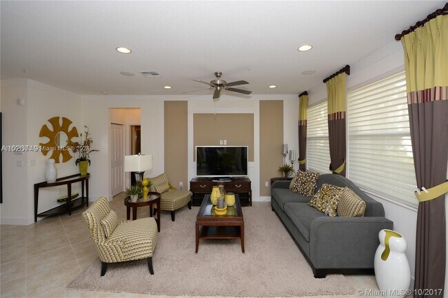 Foto del edificio - 3330 NW 126th Terrace