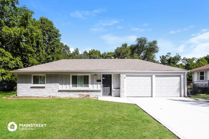 Primary Photo - 10202 W 88th Terrace, Overland Park, KS 66212