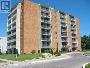 Building Photo - 120 Pickering Dr