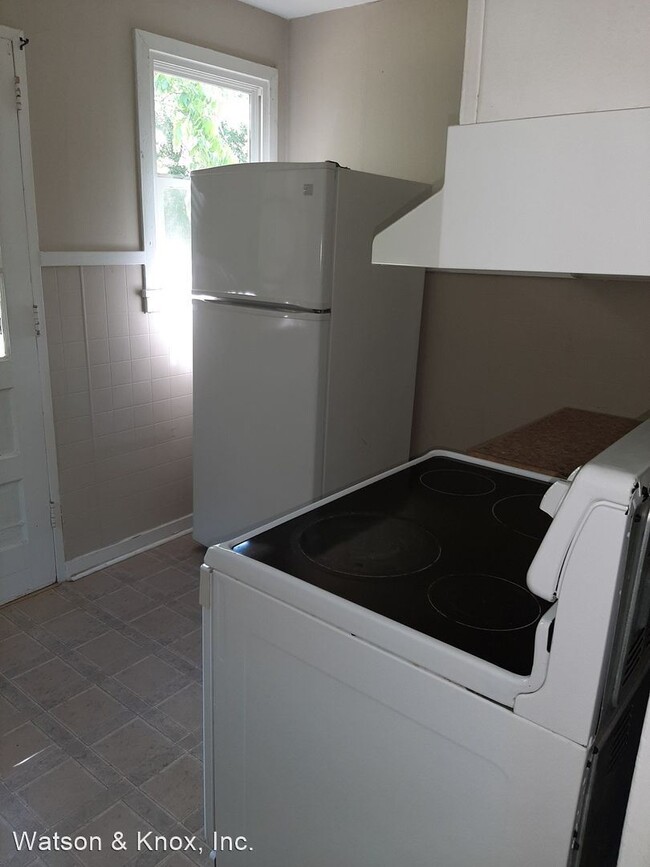 Building Photo - 1 br, 1 bath Apartment - 411 Bethany Drive