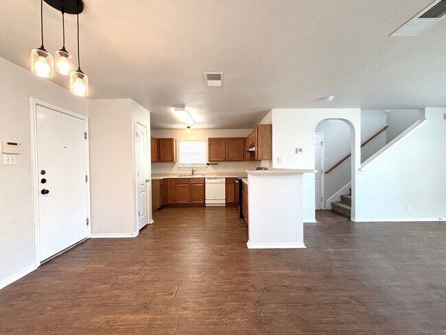 Building Photo - 4015 Desert Cir