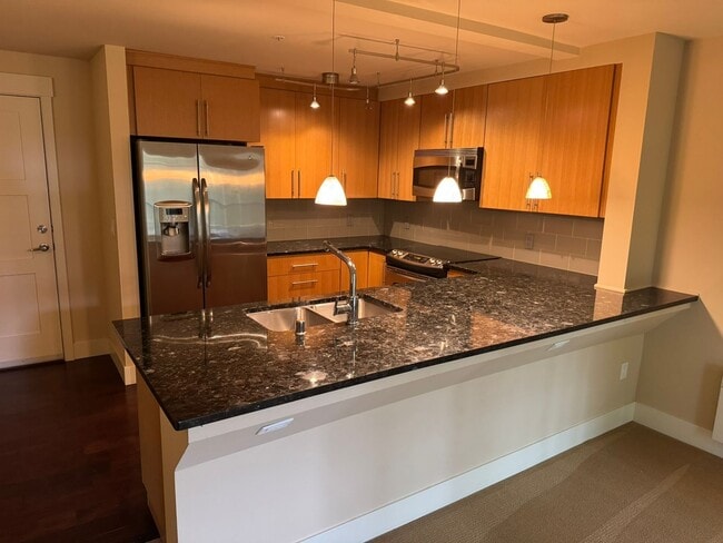 Building Photo - 1bd/1ba Bellevue Condo