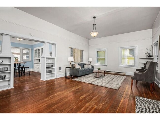 Building Photo - 511 Madison St