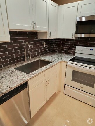 Building Photo - 4132 NW 88th Ave