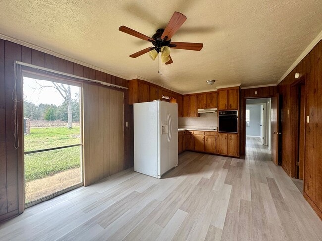 Foto del edificio - Pleasant 3/1 Brick Home in Rural Marianna