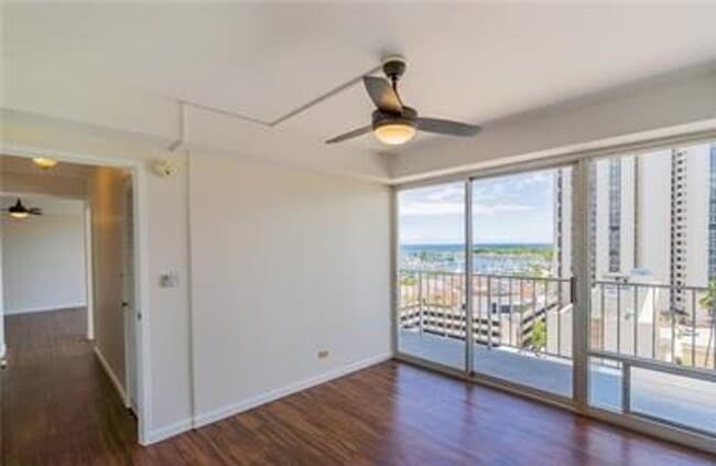 Building Photo - 419A Atkinson Dr