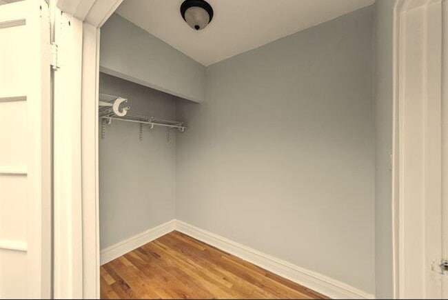 Building Photo - 0 bedroom in Chicago IL 60640